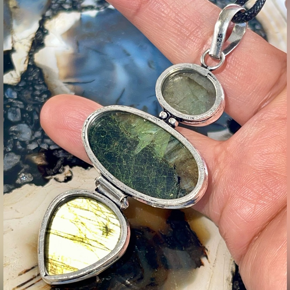 Large Labradorite Pendant 3” - Picture 12 of 14